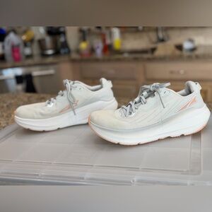 Altra Women's Athletic Shoes in White and Peach